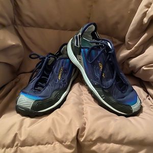 DKNYC athletic shoes size 7 Vintage